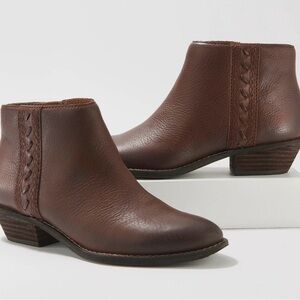 ZODIAC Morrissey Leather Ankle Boots Sz 8 Like New